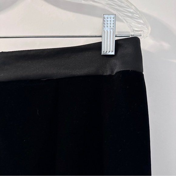 Vintage JS Collections Black Velvet Pencil Skirt Satin Waist Women’s Size 10 - Picture 10 of 14
